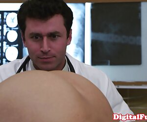Sophie'nin arabada sexs izle yüzü