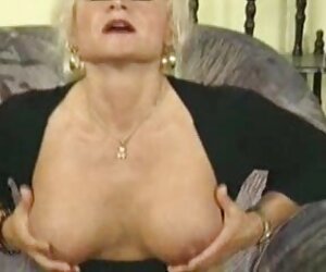 Güzel nico onu kedi ile arap lezbiyen porno oynuyor