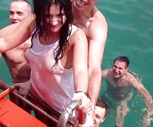 Azgın Cüceler vs sıcak kızlar (görmek porno arap grup gerekir)