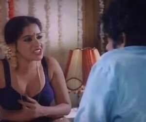 Mia mor bir oyuncak arap kızı seks filmi koymaz
